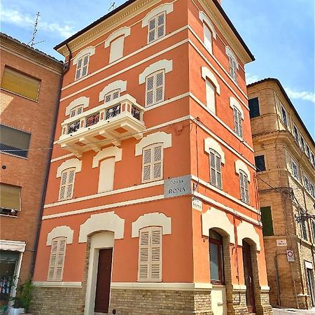 B&B Terrazza Sul Borgo Mogliano Buitenkant foto