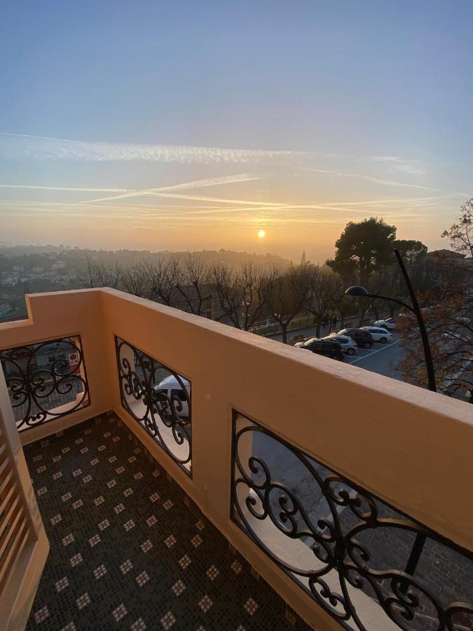 B&B Terrazza Sul Borgo Mogliano Buitenkant foto