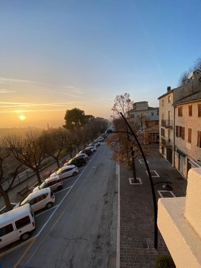 B&B Terrazza Sul Borgo Mogliano Buitenkant foto